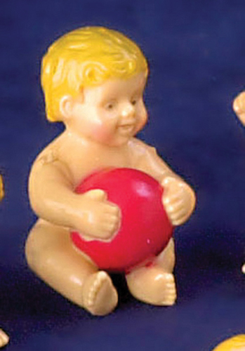 AZG7606DL - Baby With Ball, 500pc